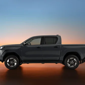 toyotahiluxbev2026-vistalateral