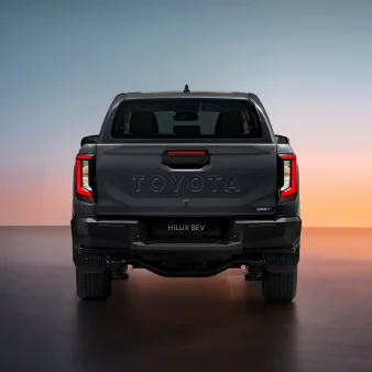 toyotahiluxbev2026-vistatrasera